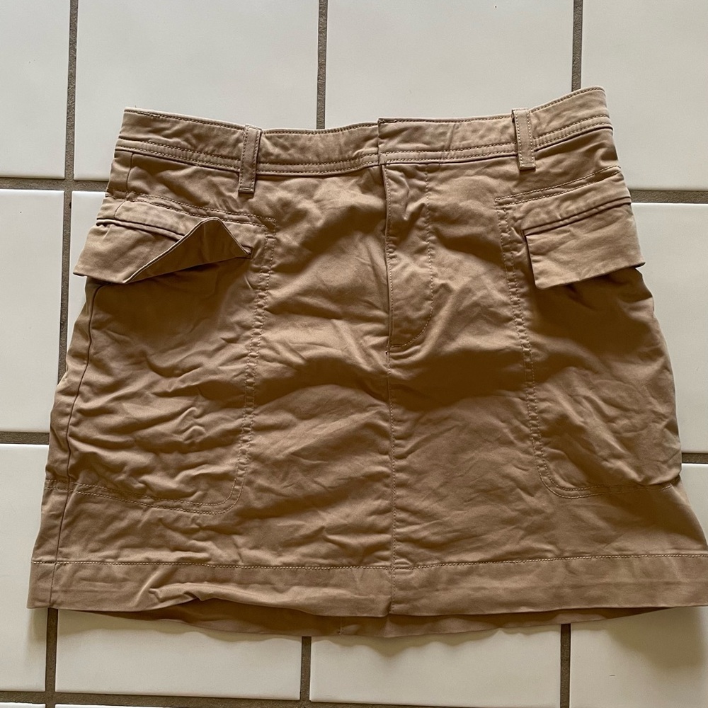 NWOT GAP Tan Cargo Mini Skirt with Pockets